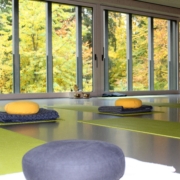 Yoga Schweigen Meditation Klang im Hotel Schweizerhof Flims